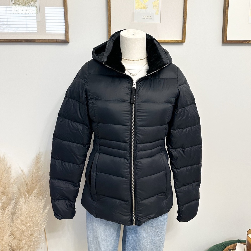 Abercrombie and Fitch Navy Puffer Jacket - Picture 4 of 9